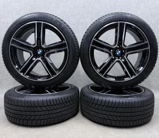 Background image for BMW 5er G60 Limousine BMW 5er G61 Touring BMW I5 Limousine 19 Zoll KG Winterräder KBA55167 Schwarz Glanzgedreht Neuwertig
