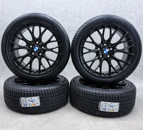 Background image for BMW 3er F30 F31 4er F32 F33 205/60 R16 Winterreifen RDKS