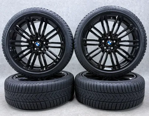 Background image for BMW 5er G30 G31 245/40 R19 Doppelspeiche M664 Winterreifen