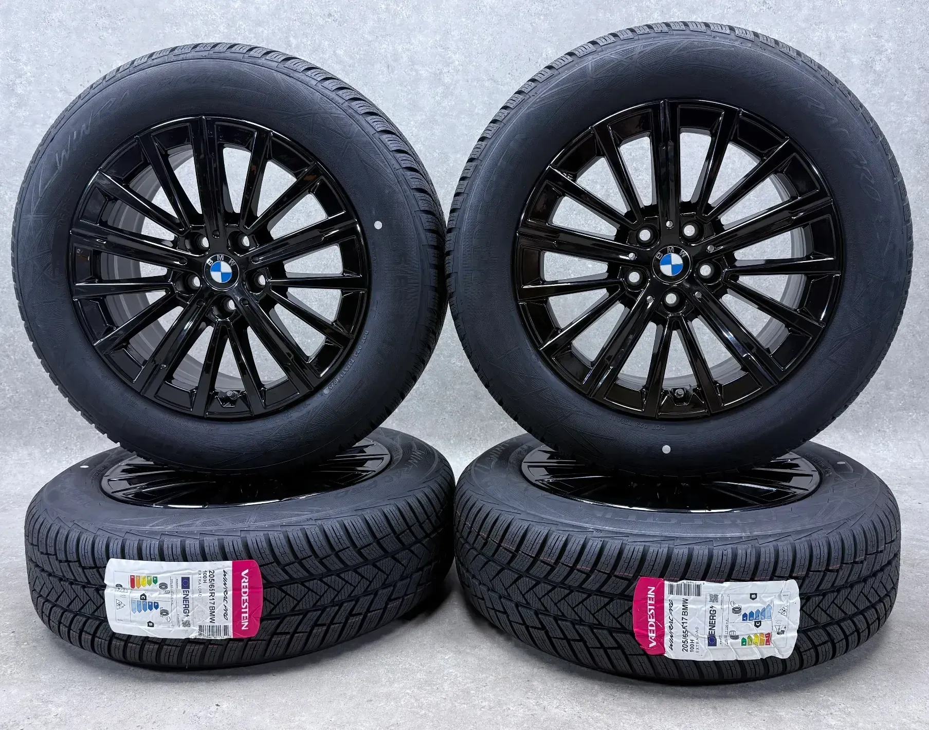 Original BMW X1 iX1 U11 17 Zoll Styling 833 WINTERREIFEN + RDKS 5A094B2 BLA Schwarz - Bild 1