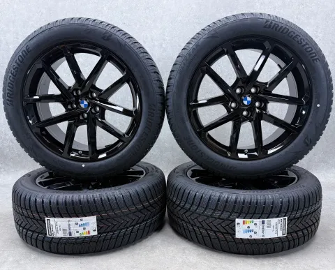 Background image for BMW X3 G45 19 Zoll N BLACK GLOSSY Winterreifen NEU