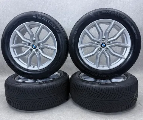 Background image for ORIGINAL BMW X5 G05 X6 G06 265/50 R19 Styling 734 Winterreifen